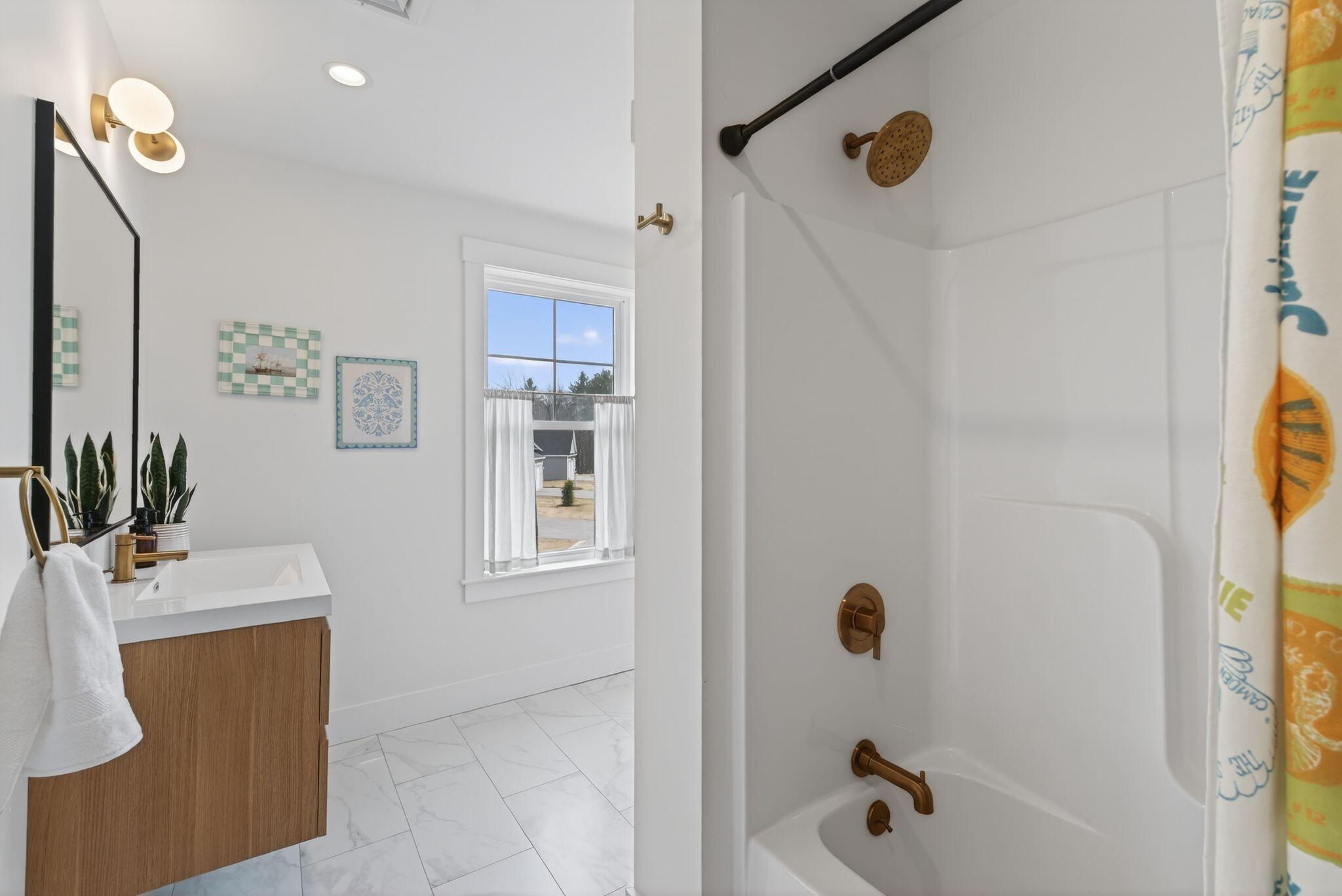 1 Waxwing Lane Falmouth ME 04105