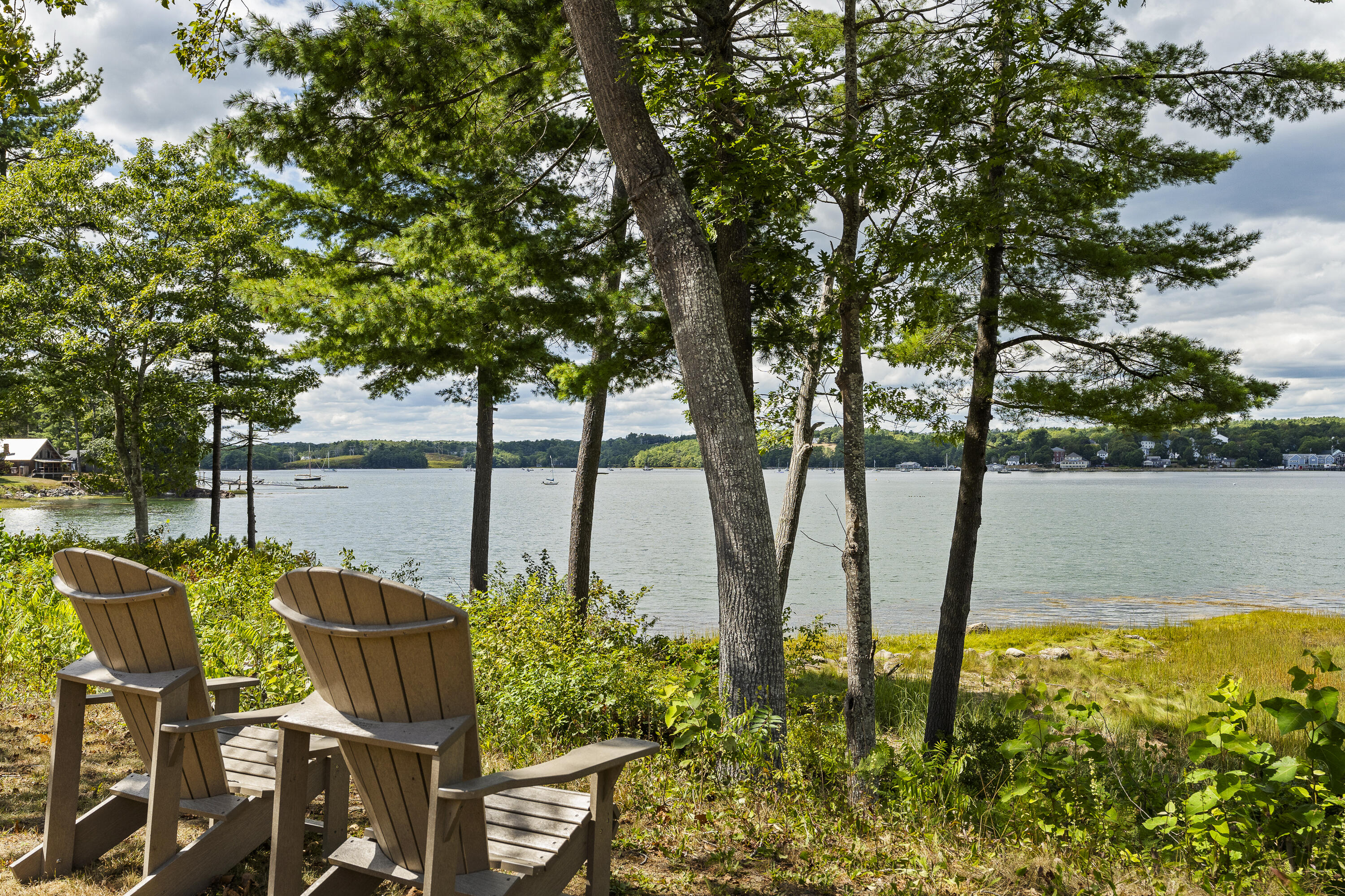 67 Village Way Edgecomb ME 04556