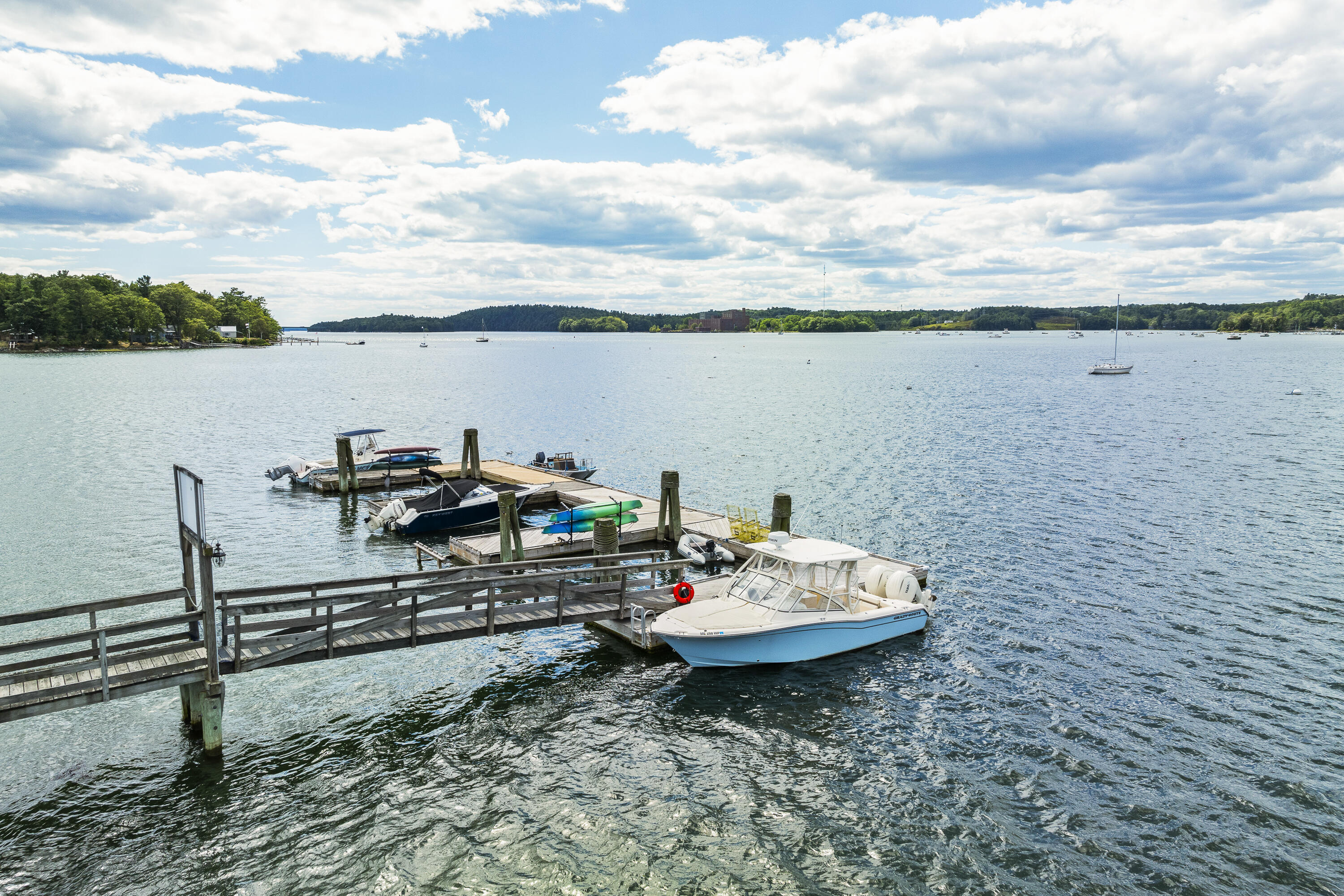 67 Village Way Edgecomb ME 04556