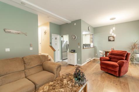 28 Sadler Drive Brunswick ME 04011