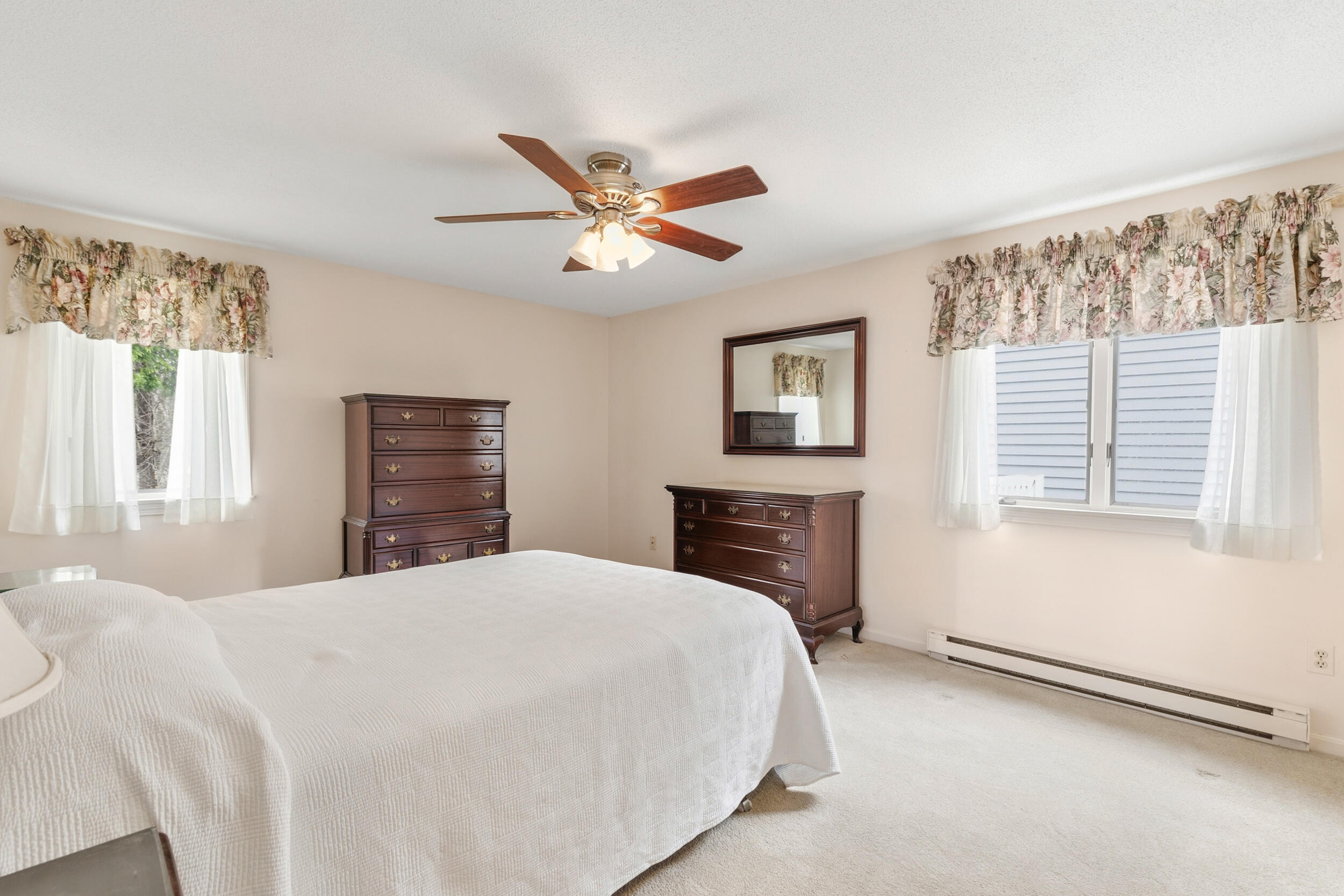 13 Colonial Way Auburn ME 04210