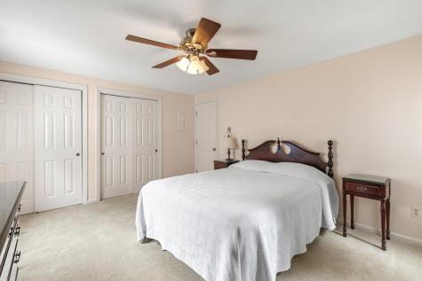 13 Colonial Way Auburn ME 04210
