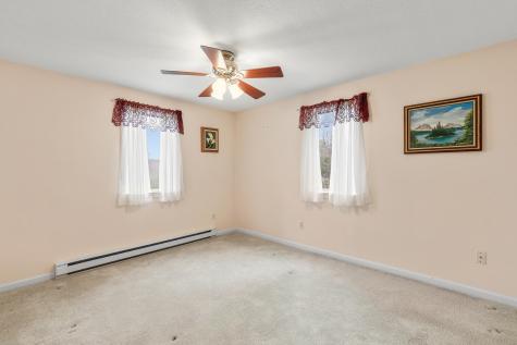 13 Colonial Way Auburn ME 04210