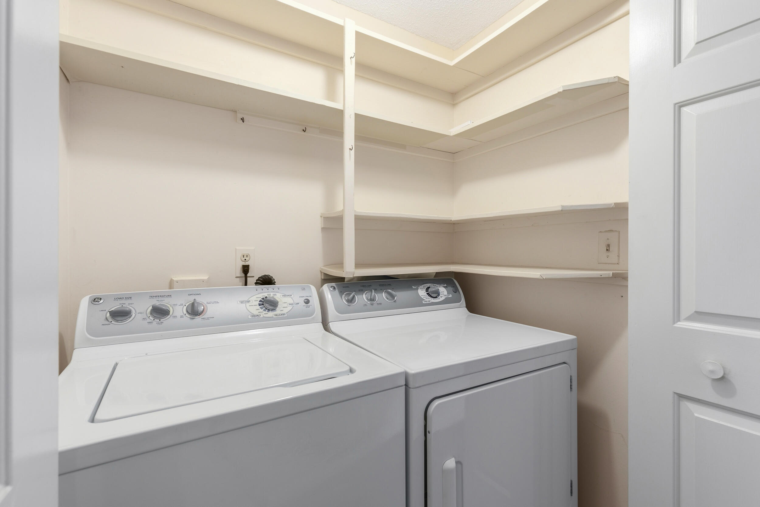 13 Colonial Way Auburn ME 04210