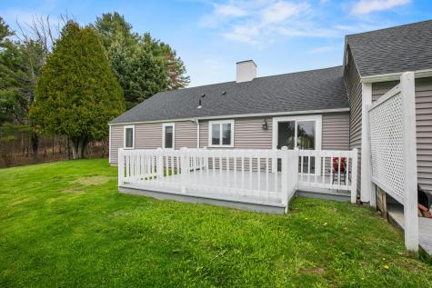 13 Colonial Way Auburn ME 04210