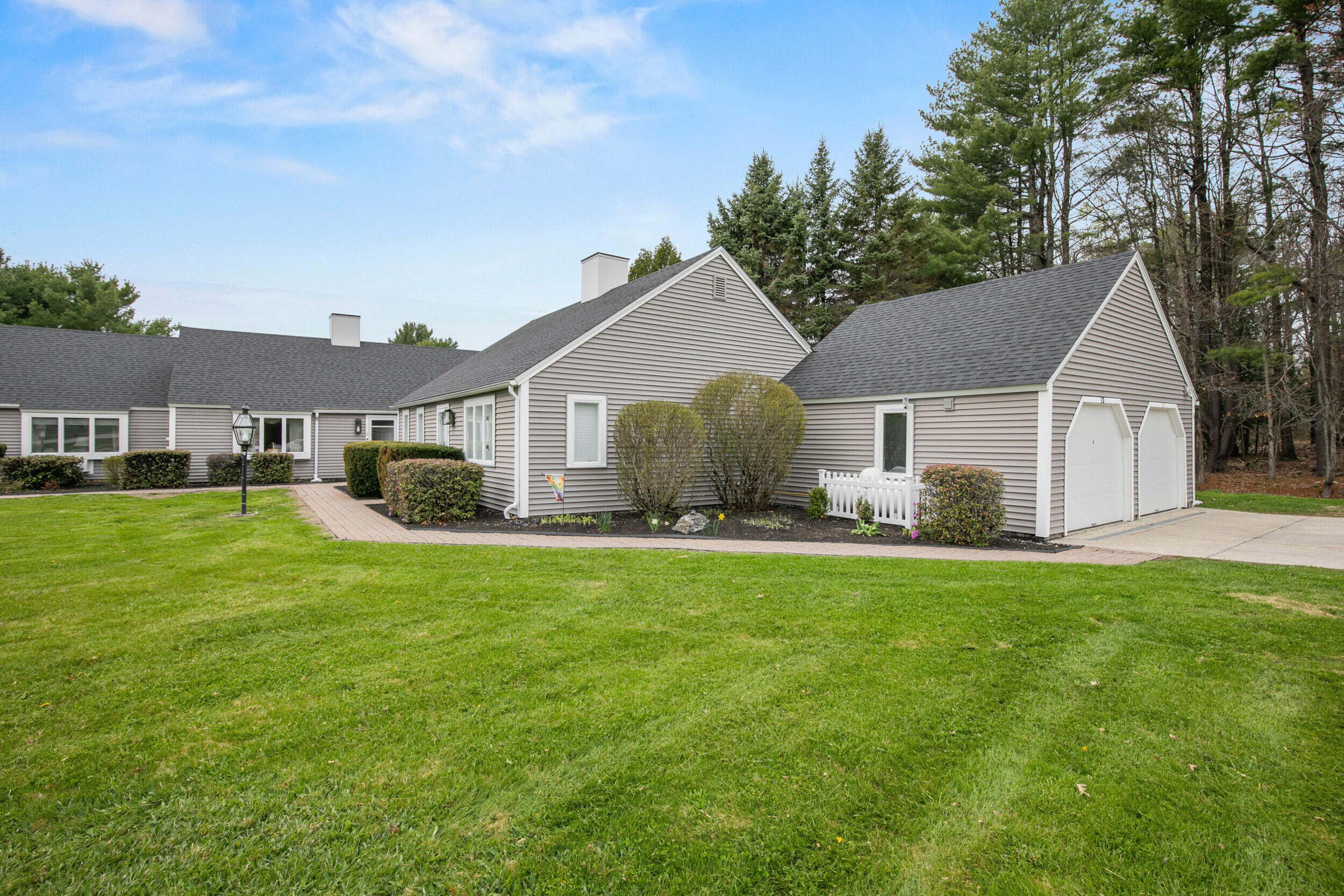 13 Colonial Way Auburn ME 04210