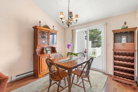 13 Colonial Way Auburn ME 04210