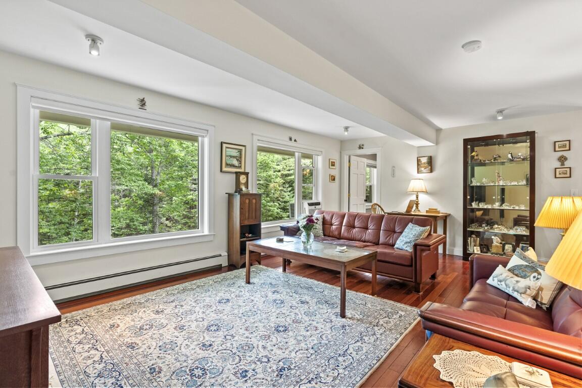 5 Hillside Place Boothbay ME 04537