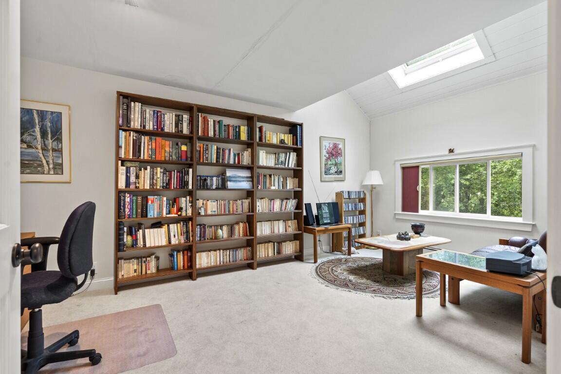 5 Hillside Place Boothbay ME 04537