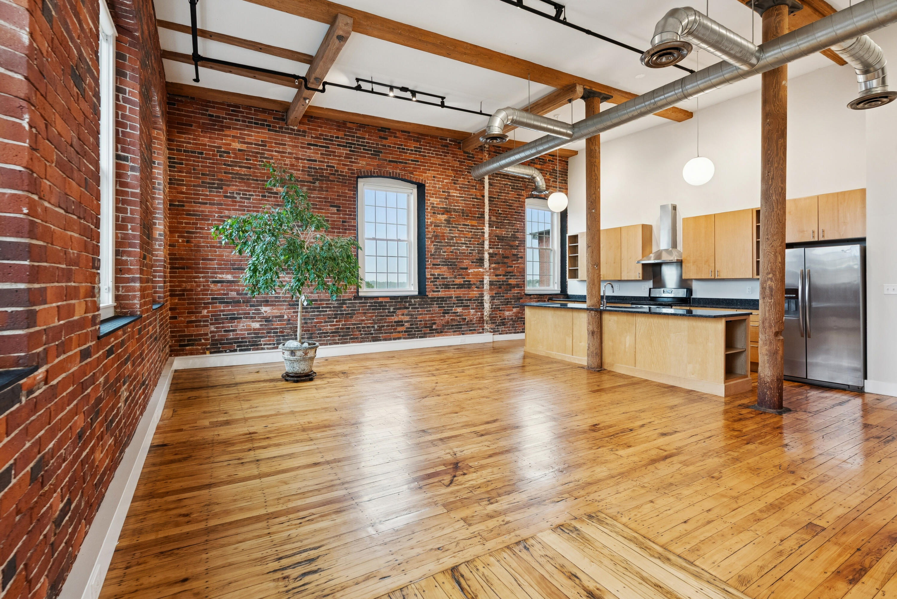 2 Main Street Biddeford ME 04005