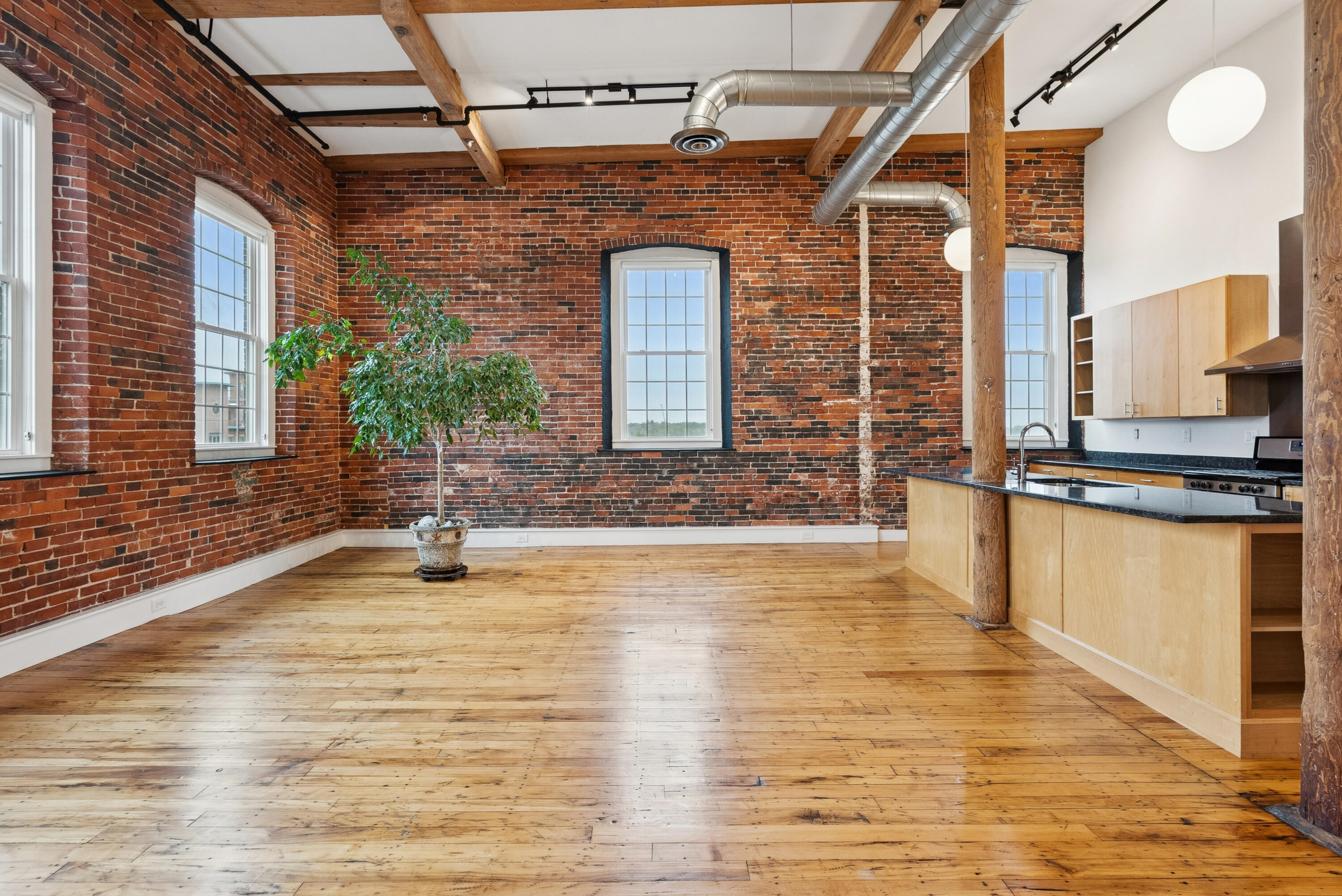 2 Main Street Biddeford ME 04005