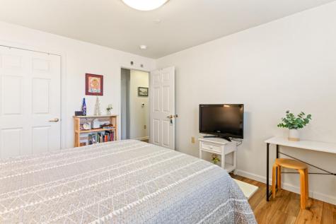 27 Guadalcanal Drive Brunswick ME 04011