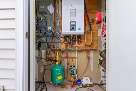 27 Guadalcanal Drive Brunswick ME 04011