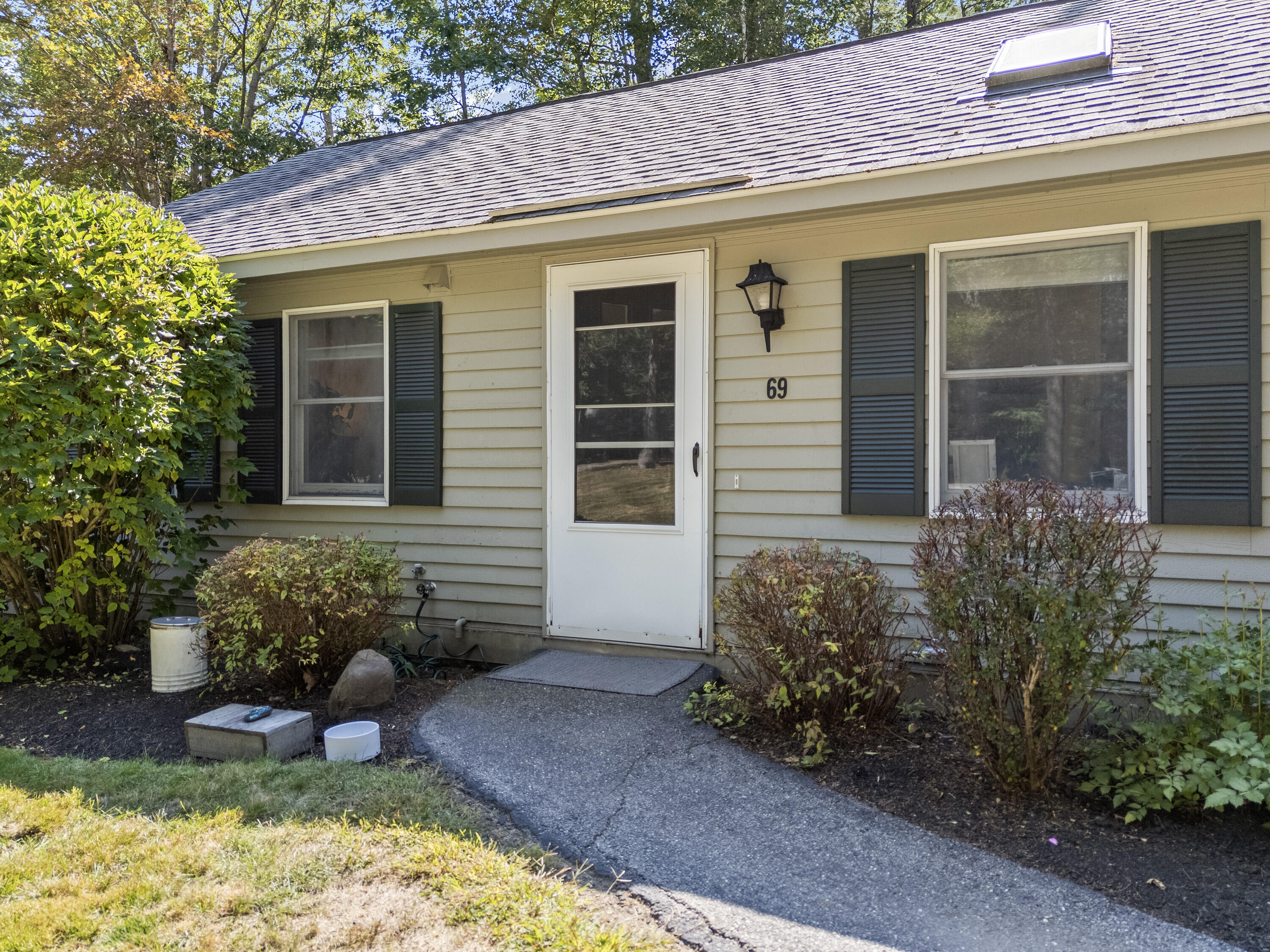 69 Gail Lane Yarmouth ME 04096