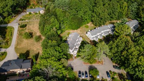 31 Oakwood Drive Hallowell ME 04347