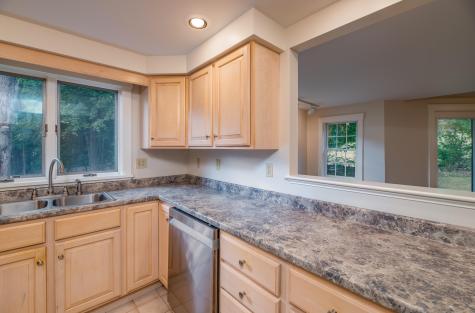 31 Oakwood Drive Hallowell ME 04347