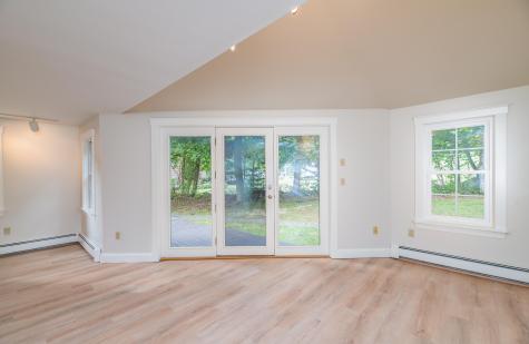 31 Oakwood Drive Hallowell ME 04347