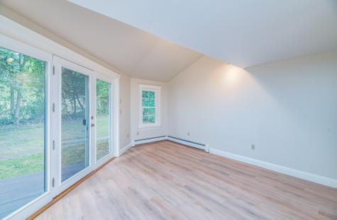 31 Oakwood Drive Hallowell ME 04347