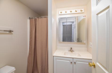 31 Oakwood Drive Hallowell ME 04347