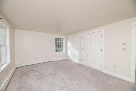 31 Oakwood Drive Hallowell ME 04347