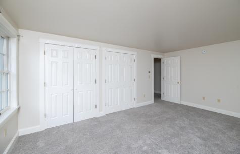 31 Oakwood Drive Hallowell ME 04347