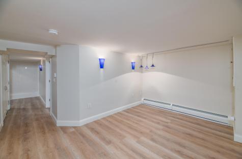 31 Oakwood Drive Hallowell ME 04347