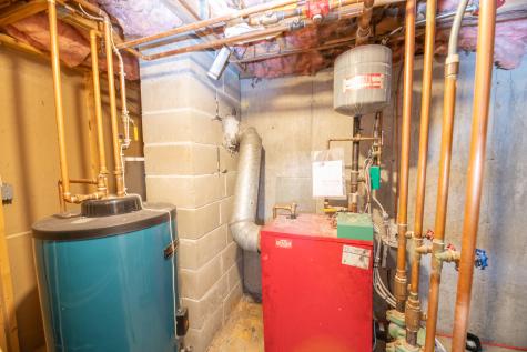 31 Oakwood Drive Hallowell ME 04347