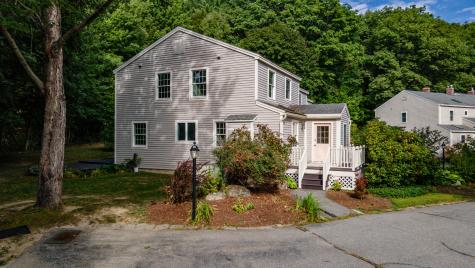 31 Oakwood Drive Hallowell ME 04347