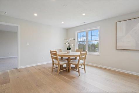 32 Regency Circle Kittery ME 03904