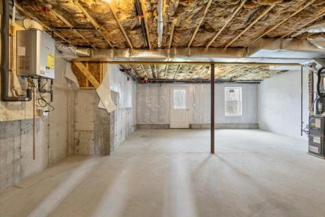 32 Regency Circle Kittery ME 03904