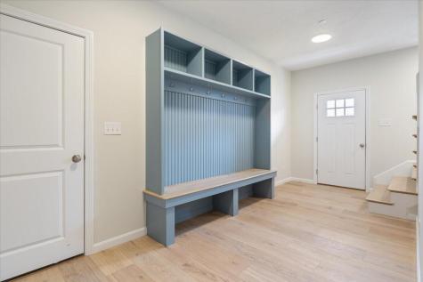 32 Regency Circle Kittery ME 03904