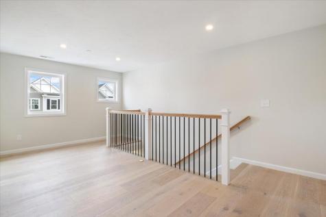 32 Regency Circle Kittery ME 03904