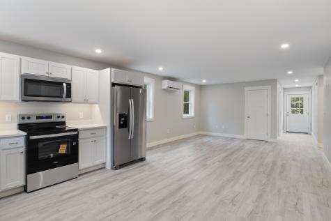 326 Ossipee Trail W Standish ME 04084