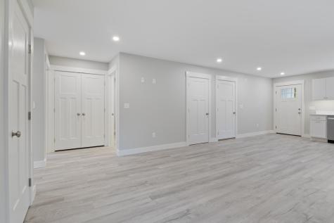 326 Ossipee Trail W Standish ME 04084