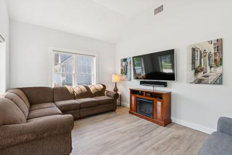 2 Chestnut Lane Kennebunk ME 04043