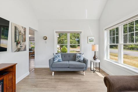 2 Chestnut Lane Kennebunk ME 04043