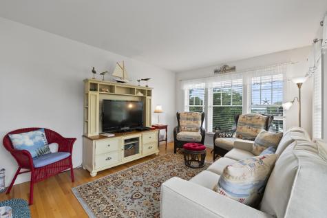 10 Barefoot Cottage Road Wells ME 04090