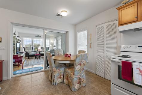 10 Barefoot Cottage Road Wells ME 04090