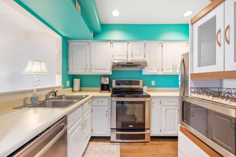 8 Arlington Avenue Kennebunkport ME 04046