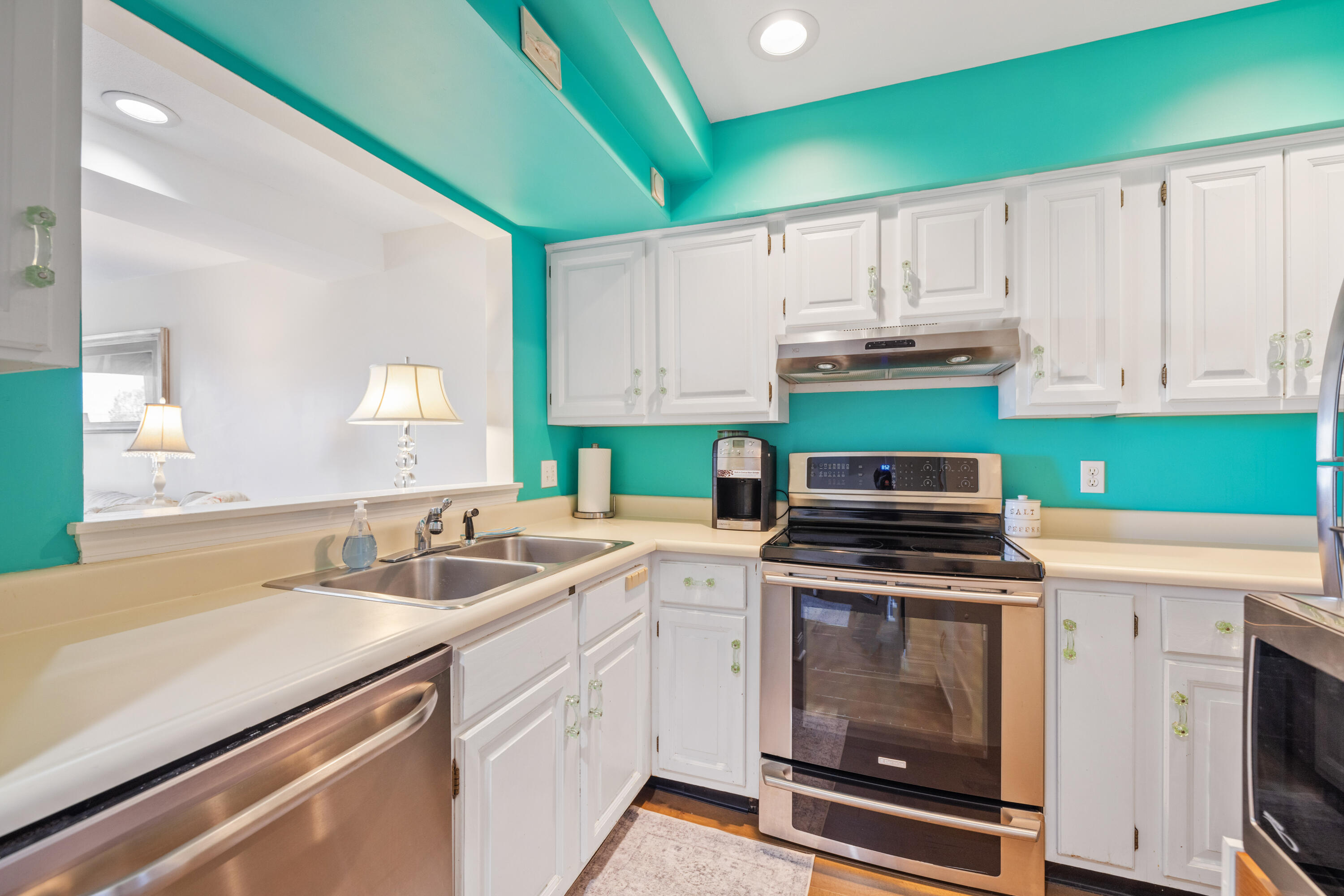 8 Arlington Avenue Kennebunkport ME 04046