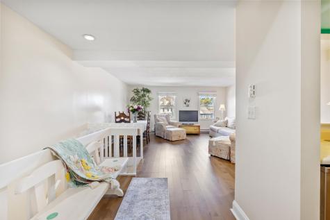 8 Arlington Avenue Kennebunkport ME 04046