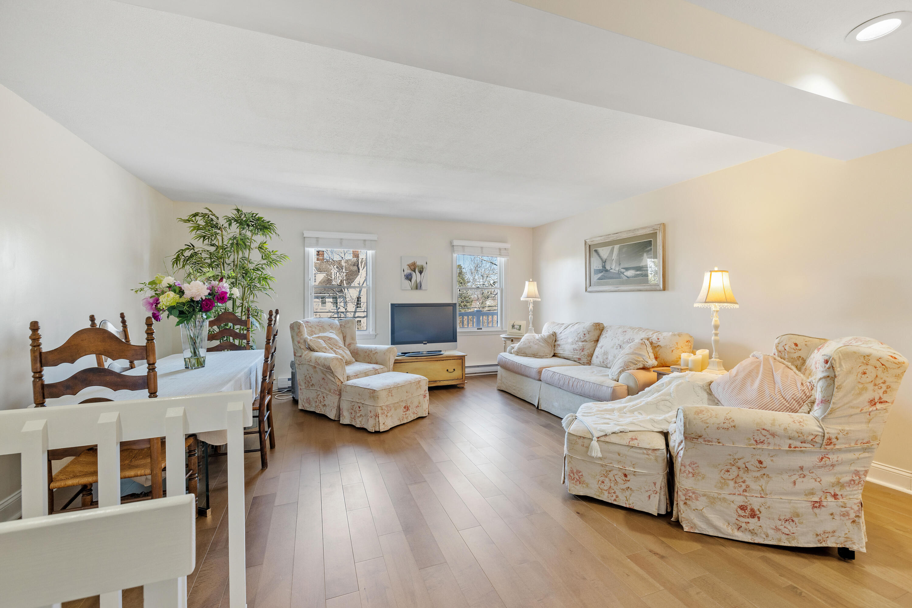 8 Arlington Avenue Kennebunkport ME 04046