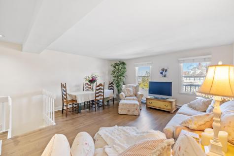 8 Arlington Avenue Kennebunkport ME 04046