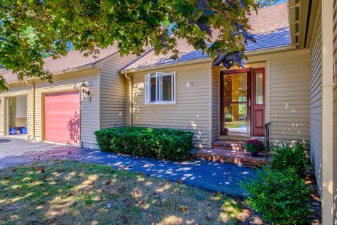 2 Brookmere Way Brunswick ME 04011