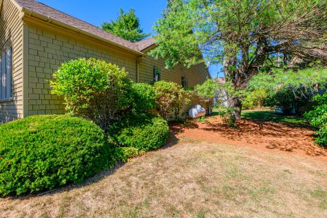 2 Brookmere Way Brunswick ME 04011