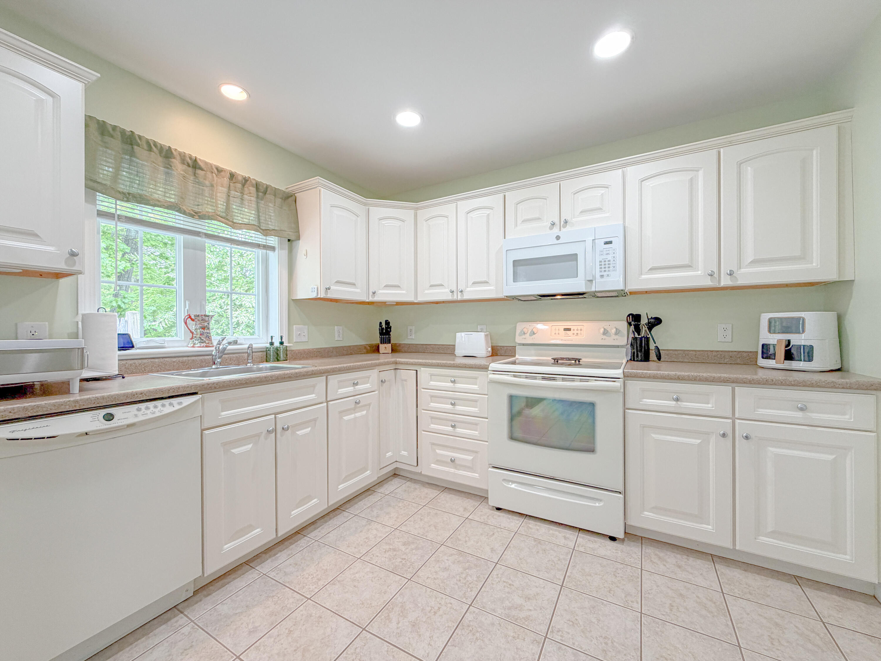 24 Garfield Street Saco ME 04072