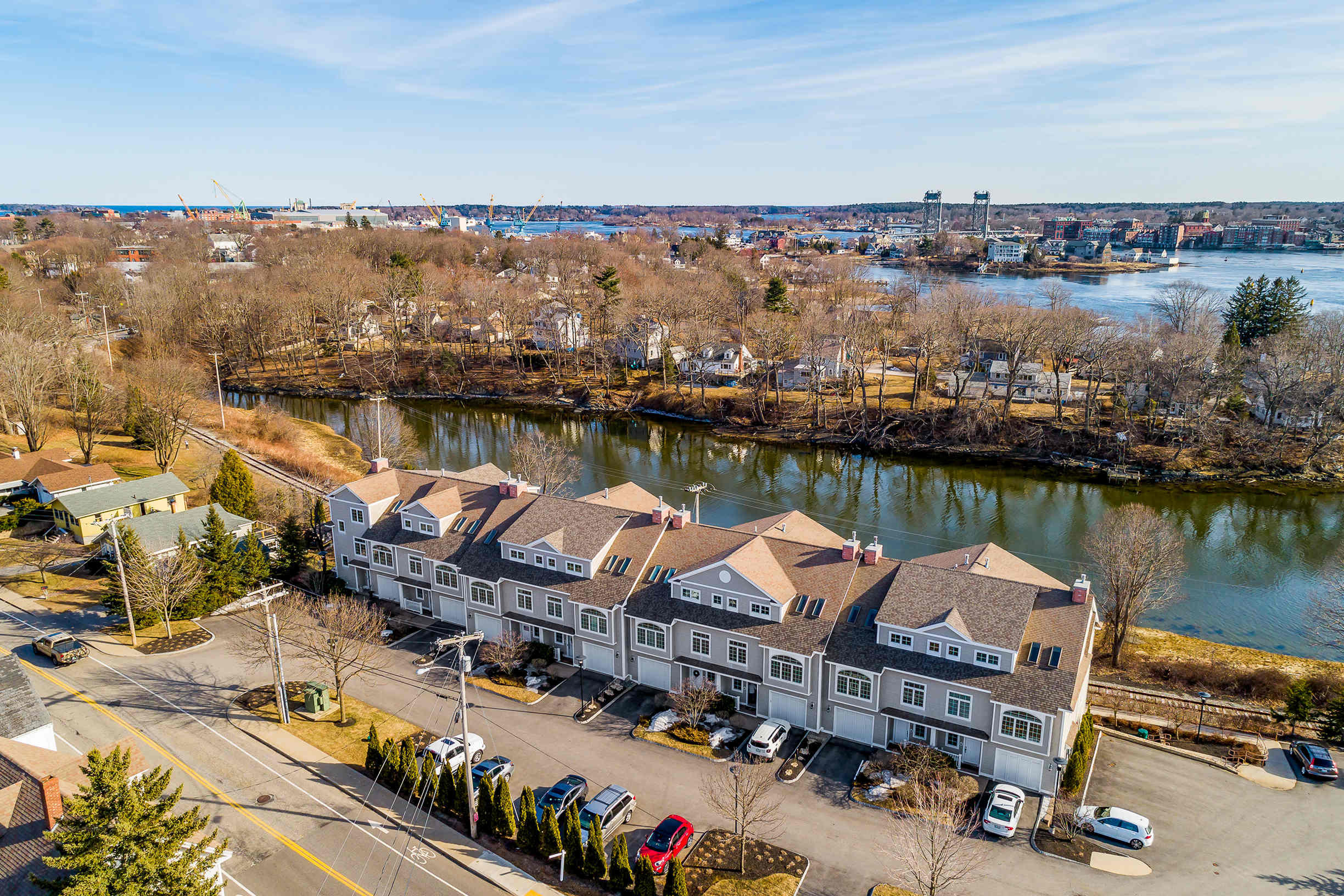 19 Bridge Street Kittery Maine Real Estate Listing MLS 1408546