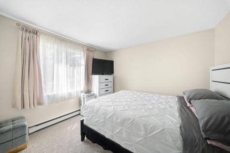 25 Lawrence Street Westbrook ME 04092