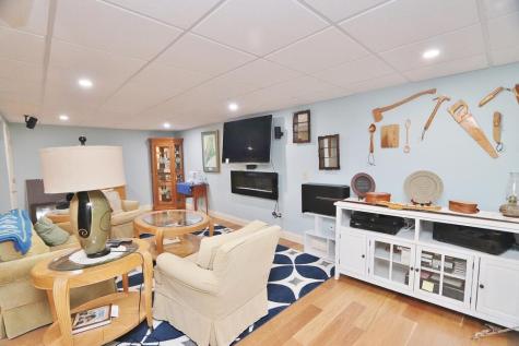 40 Kathryn Lane Bangor ME 04401