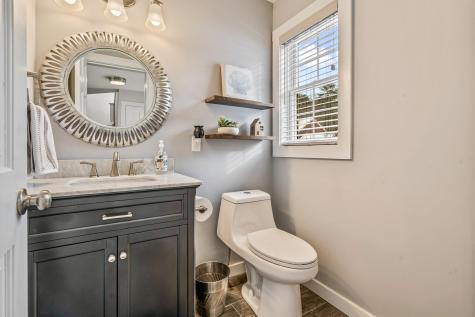 29 Winsor Green Road Naples ME 04055